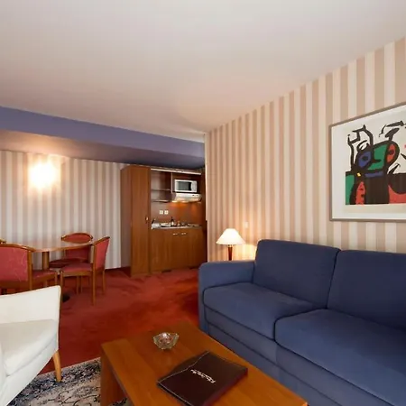 Apart Otel Le Jean-sebastien Bach 4*