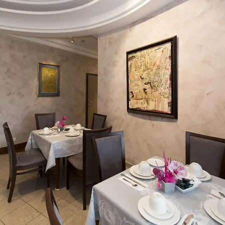 Le Jean-sebastien Bach 4* Страсбург