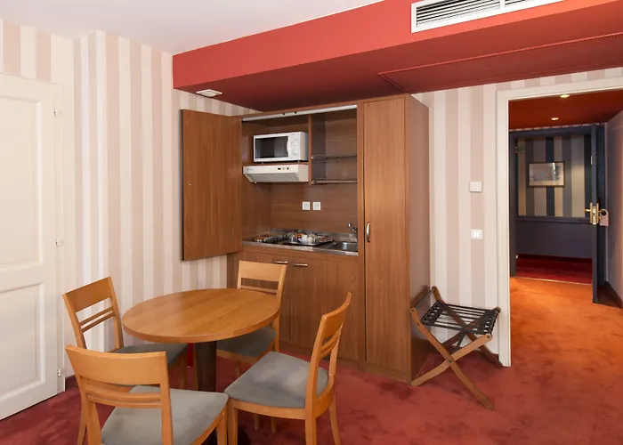 Le Jean-sebastien Bach Aparthotel 4*