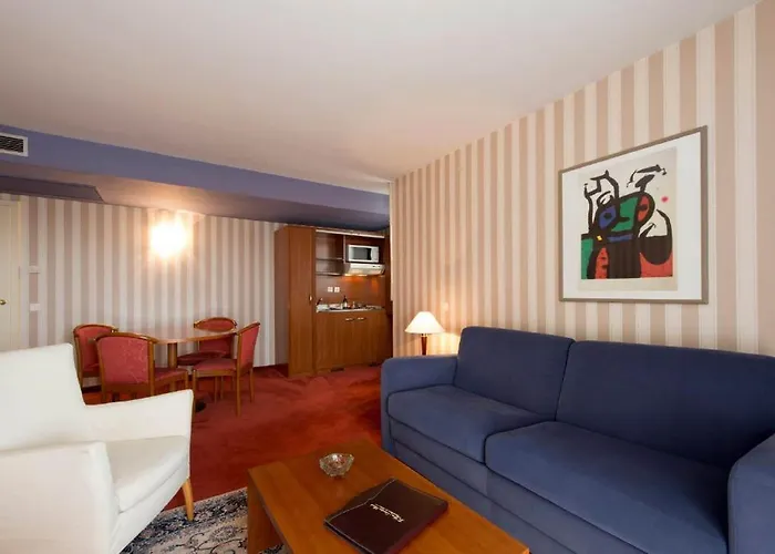 Le Jean-sebastien Bach Aparthotel 4*