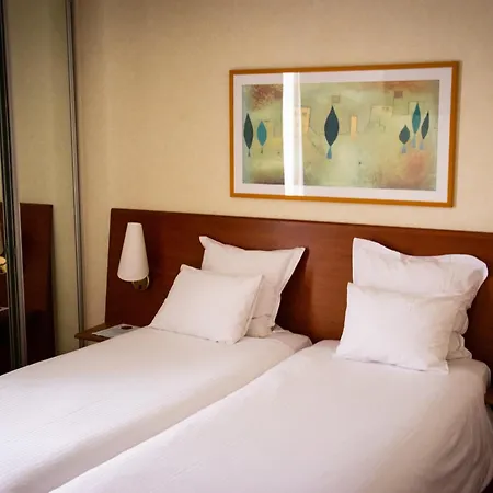 让塞巴斯蒂安巴驰酒店 4*