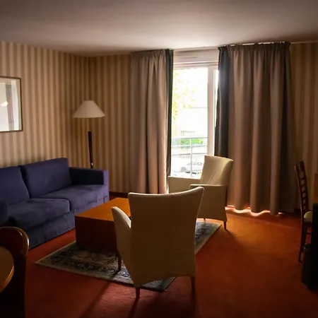 让塞巴斯蒂安巴驰酒店 4*