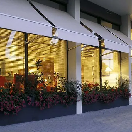 让塞巴斯蒂安巴驰酒店 4* 斯特拉斯堡